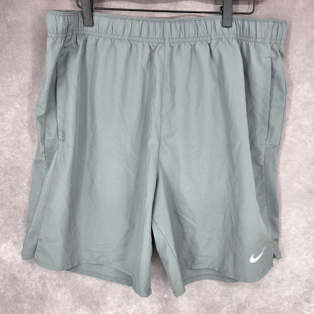 Nike Men Dri-FIT 9" Unlined Challenger Versatile Shorts Gray Mens XL